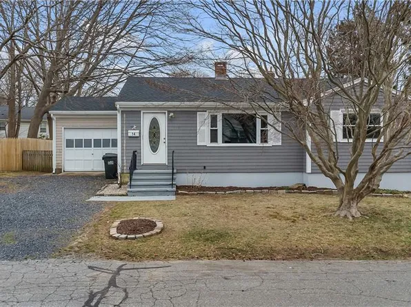 14 Sherwood Rd, Middletown, RI 02842