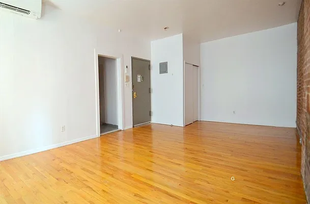 Rented by Citi Habitats | media 12