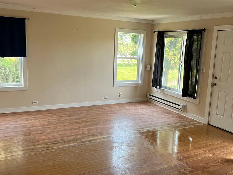 272 Avis St — Photo 2