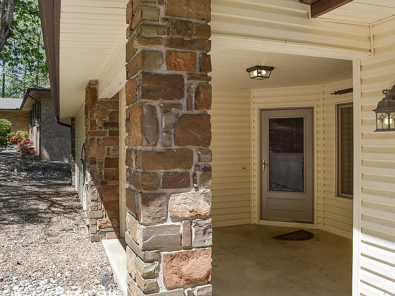 46 Acceso Cir — Photo 28