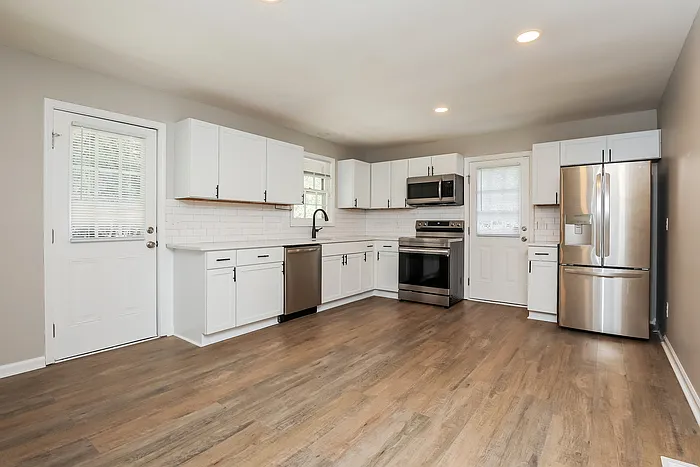 3310 Jules Dr — Photo 5