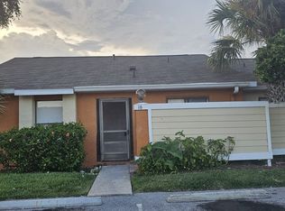 16 Silver Park Cir, Kissimmee, FL 34743