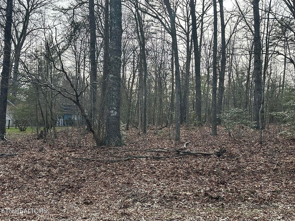 1st image of 460 Beachwood Dr