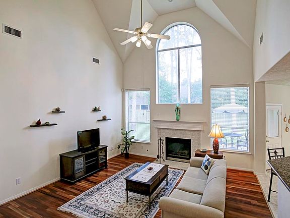 2nd image of 18131 Courtly Estates Ln