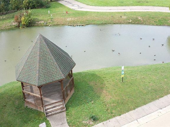 5th image of 23004 Chandlers Ln #4-223