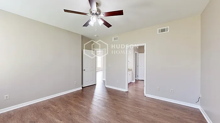 1008 Washington Ct — Photo 15