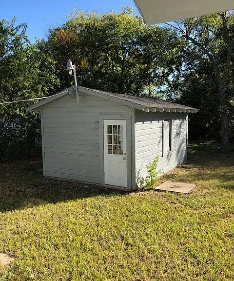 3303 Texas St — Photo 3