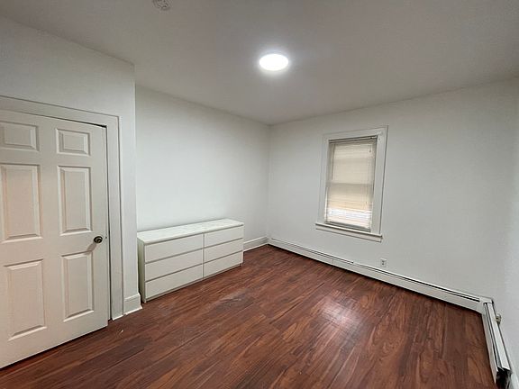 5th image of 16-20 Walter Pl #2B