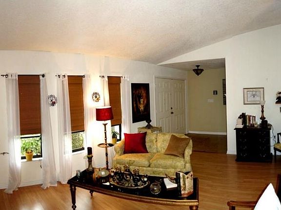 4th image of 7234 Bargello St
