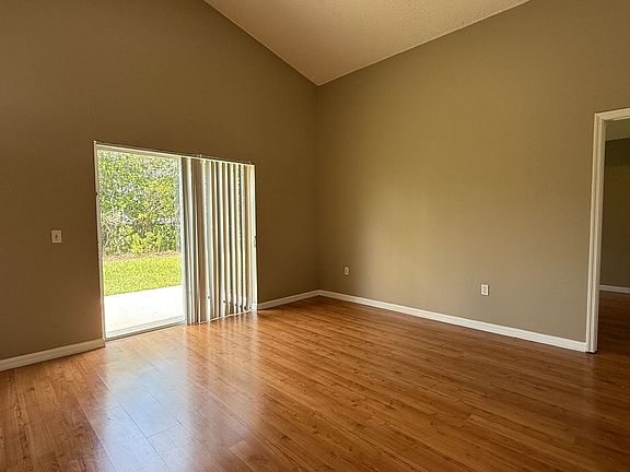 5th image of 2406 Violet Ct