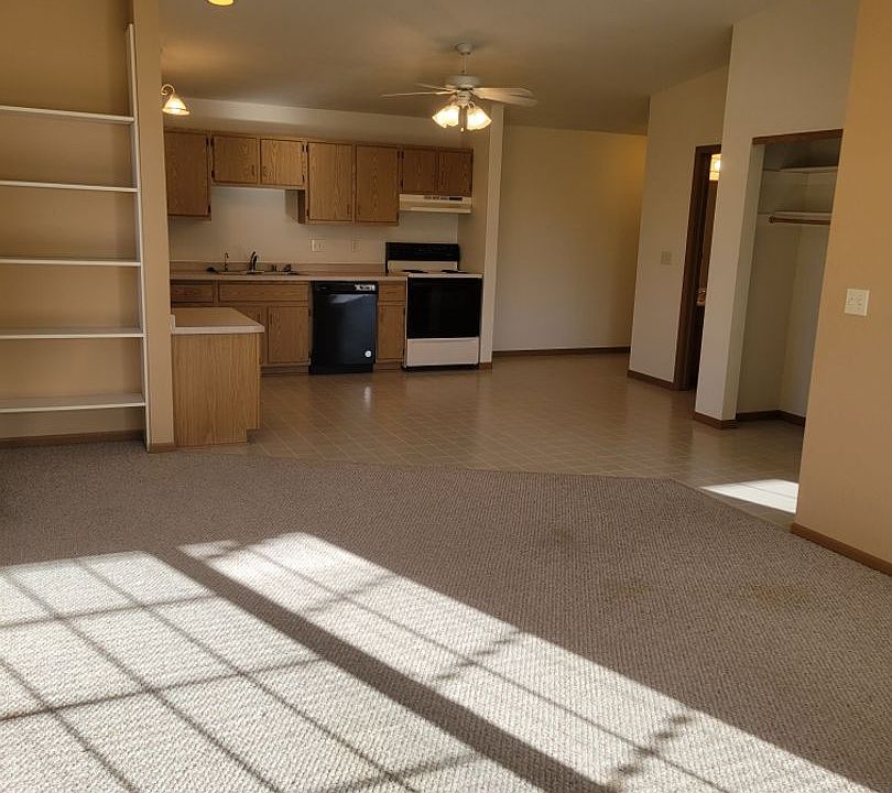1st image of 606 W State St #7