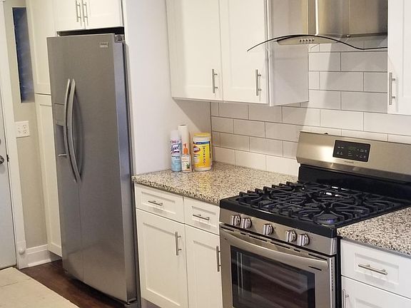 4th image of 4226 N Lamon Ave #1
