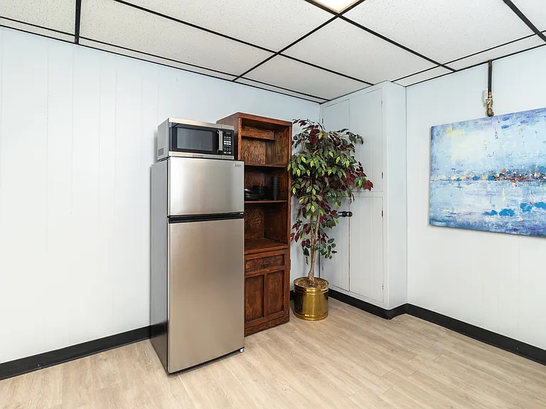 708 Dutch Valley Dr NE #H — Photo 11