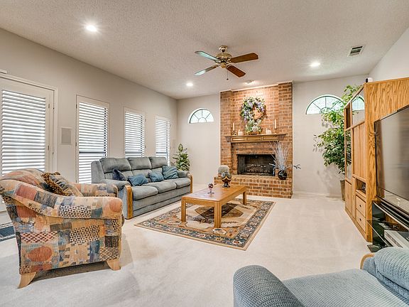 6917-clear-springs-cir-garland-tx-High-Res-3.jpg