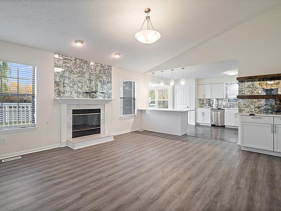 3rd image of 11014 Cherry Lake Pl