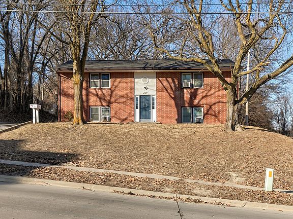 2nd image of 229 College Ave