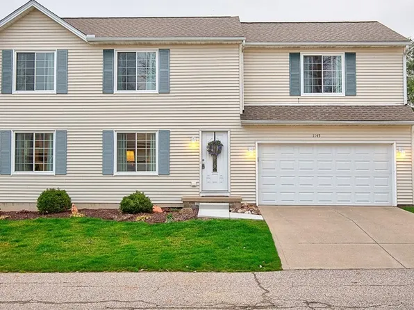 1145 Oxford Cir, Akron, OH 44312