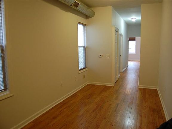 5th image of 83 Maple St #102