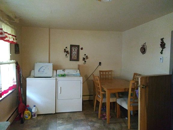 2nd image of 335 N Hyde Park Ave #3