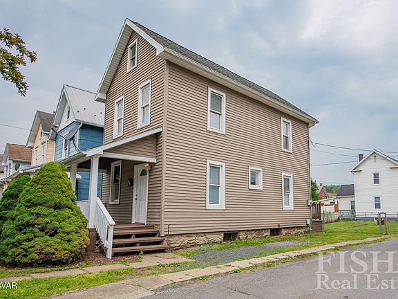 4th image of 1240 Memorial Ave