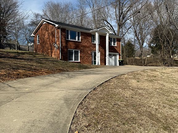 2nd image of 657 Chesterfield Cir