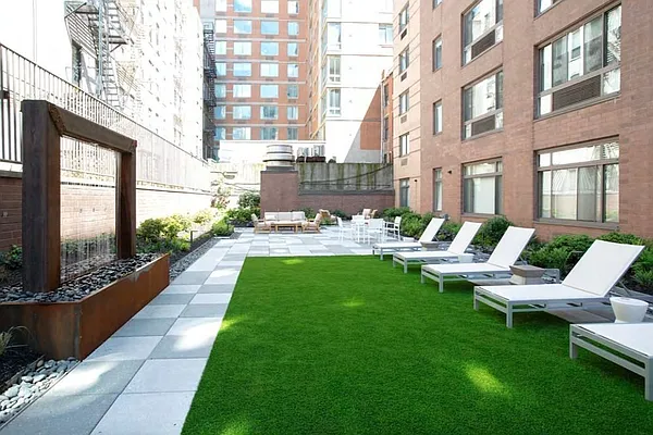 Rented by REAL New York | media 11