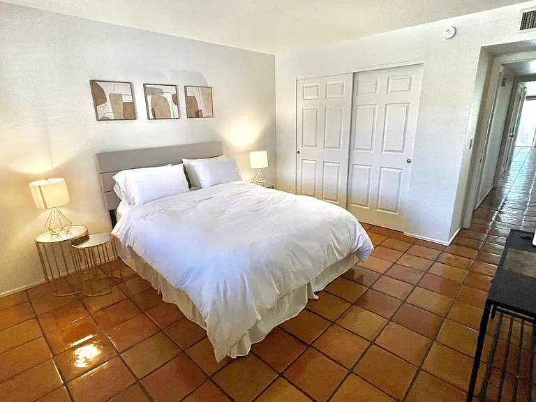 5010 E South Regency Cir — Photo 13