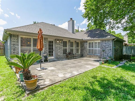 3rd image of 16307 Cobble Springs Ct