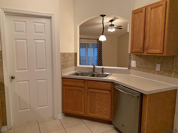 5th image of 1 Laramie Dr