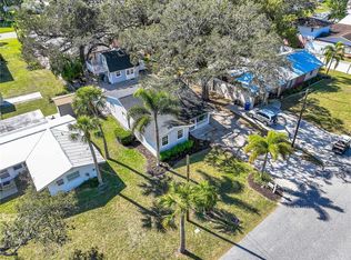 3472 Hacienda St, Sarasota, FL 34237
