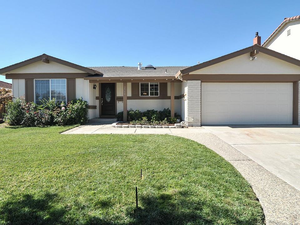 1st image of 2759 Glen Firth Dr