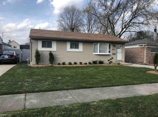 23409 Glenbrook St, Saint Clair Shores, MI 48082