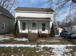 37 Elizabeth St, Coldwater, MI 49036