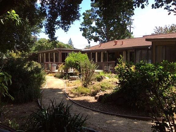 5th image of 498 Los Ninos Way