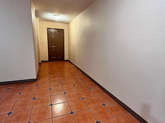 5th image of 1310 E Stewart St #1