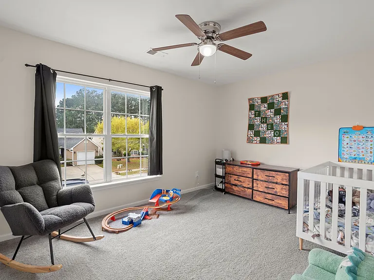 Avonshire Dr — Photo 11