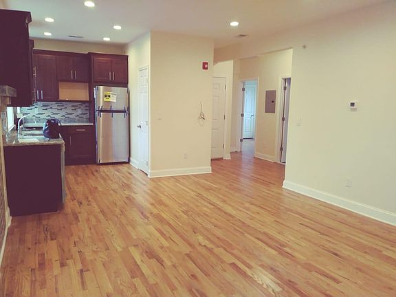 2nd image of 509-511 S Orange Ave #2R