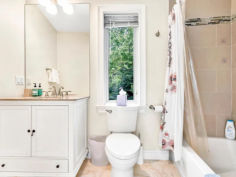 10 Bradbury St #10 — Photo 19