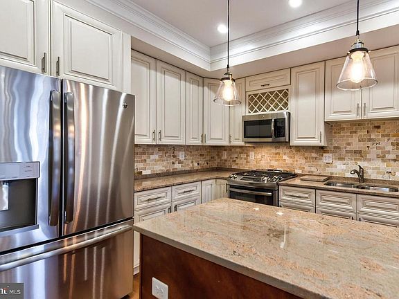 5th image of 59 R St NE #2