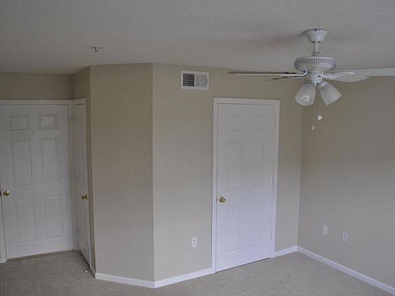 5th image of 700 Boardwalk Dr APT 712