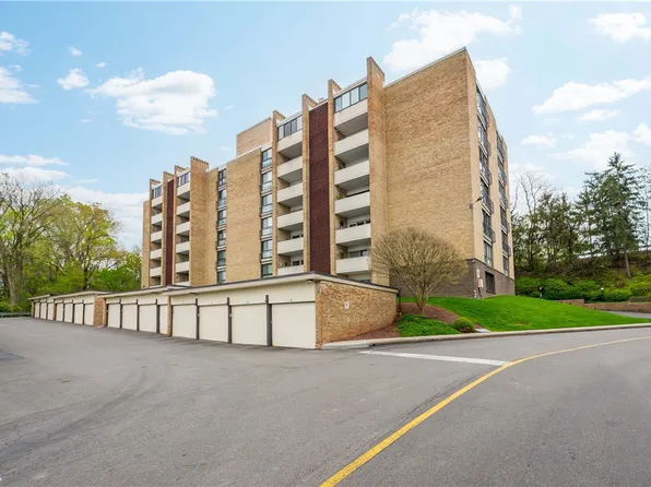 55 Highland Rd APT 307, Bethel Park, PA 15102