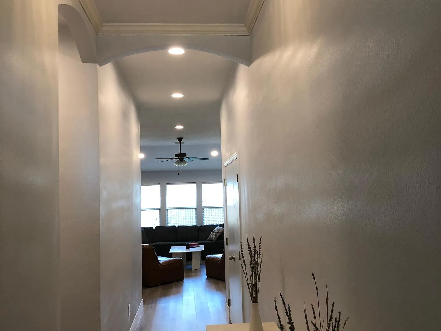 3 bed, 1696 sqft, $2,500 — Photo 2
