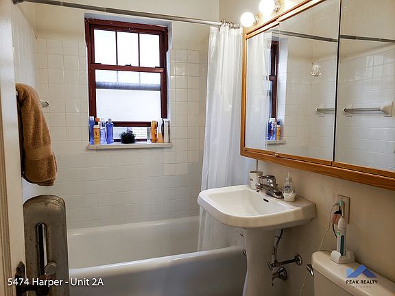 4th image of 5464-76 S Harper Ave #5476-2A