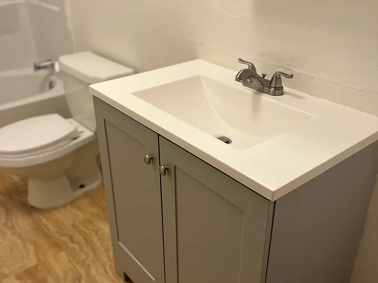 93 W Kawailani St #D — Photo 8