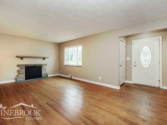 4th image of 2730 Athens Ave