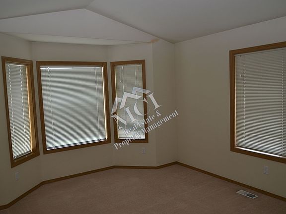 5th image of 8712 200th Street Ct E