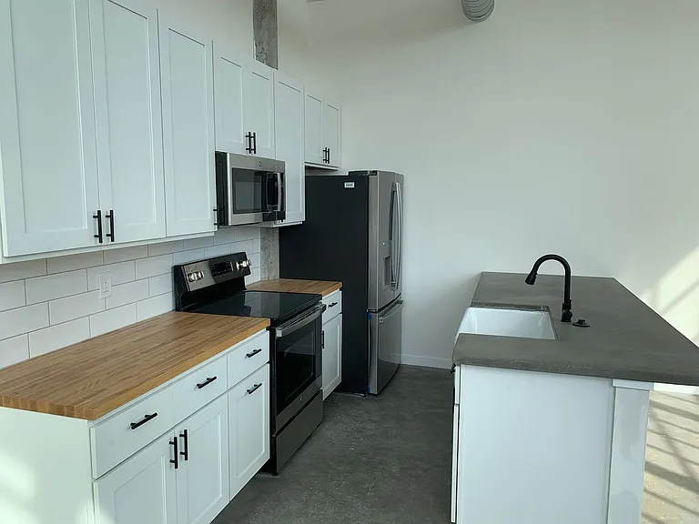 2327 Texas Ave — Photo 31