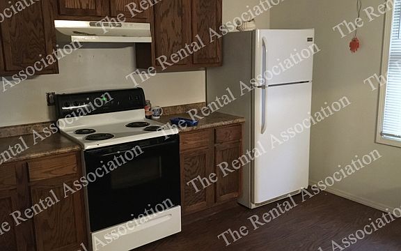 4th image of 202 Lazarre Ave