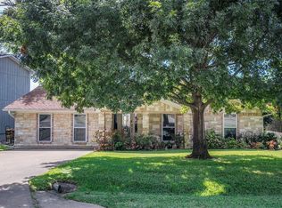 137 Seaside Dr, Gun Barrel City, TX 75156