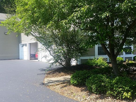 2nd image of 1327 Fox Run Dr #C